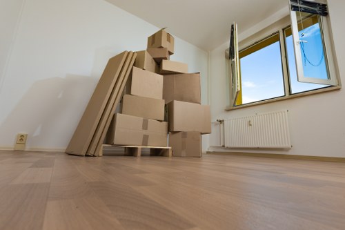 Transparent pricing and quote discussion for local removals