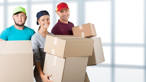 Professional support for home moves in Kingstonuponthames